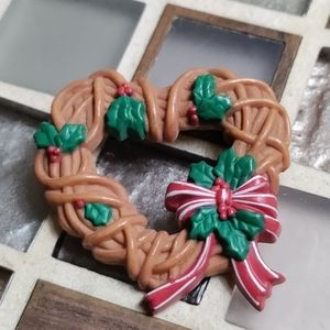 Vintage Heart Wreath Brooch-$5 add on